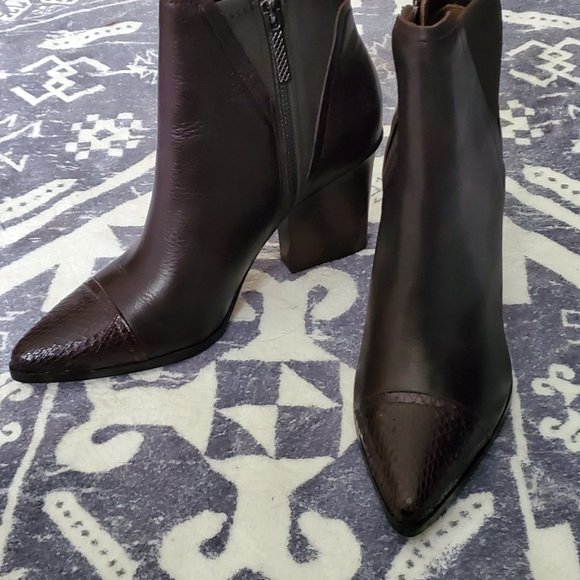New Donald J Pliner Brown Leather Boots - Size 8 - Picture 2 of 3